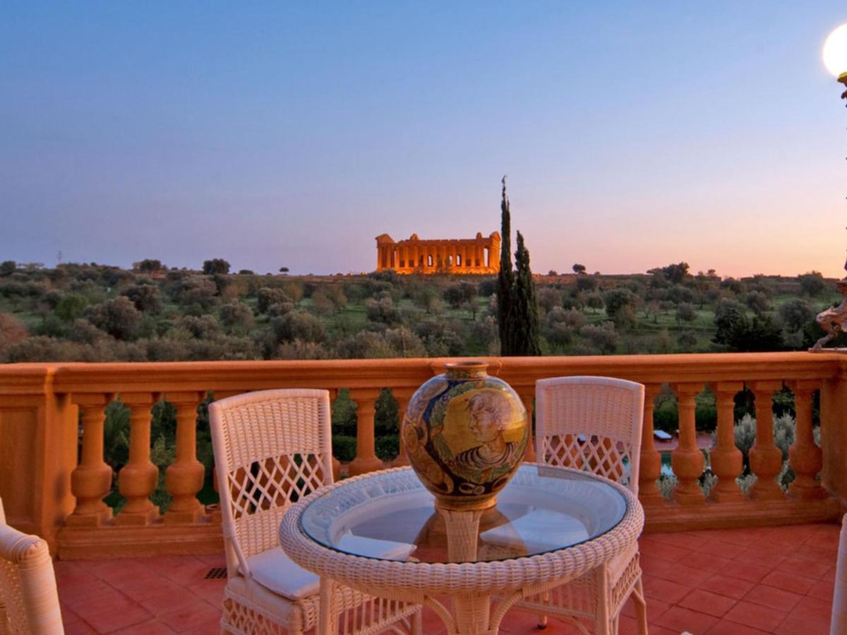 Villa Athena Resort Agrigento Ngoại thất bức ảnh View of the Acropolis from the hotel