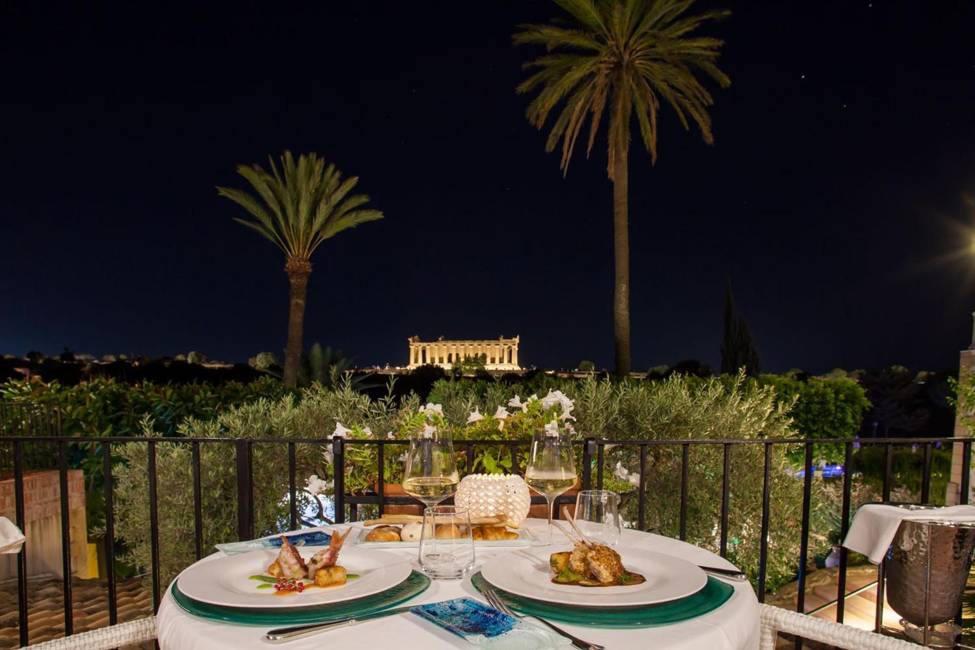 Villa Athena Resort Agrigento Ngoại thất bức ảnh The Acropolis view from the hotel