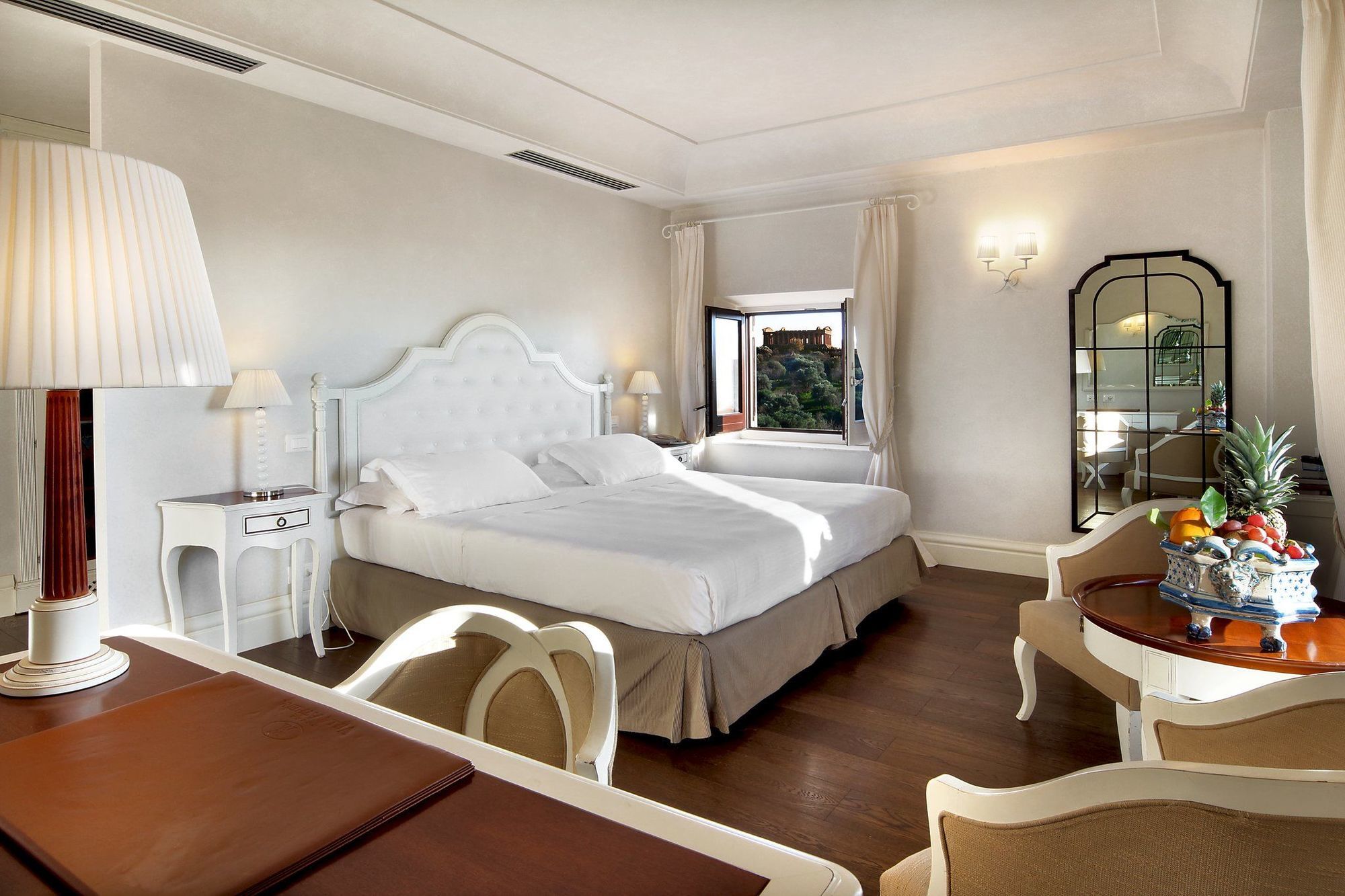 Villa Athena Resort Agrigento Ngoại thất bức ảnh A room at the hotel