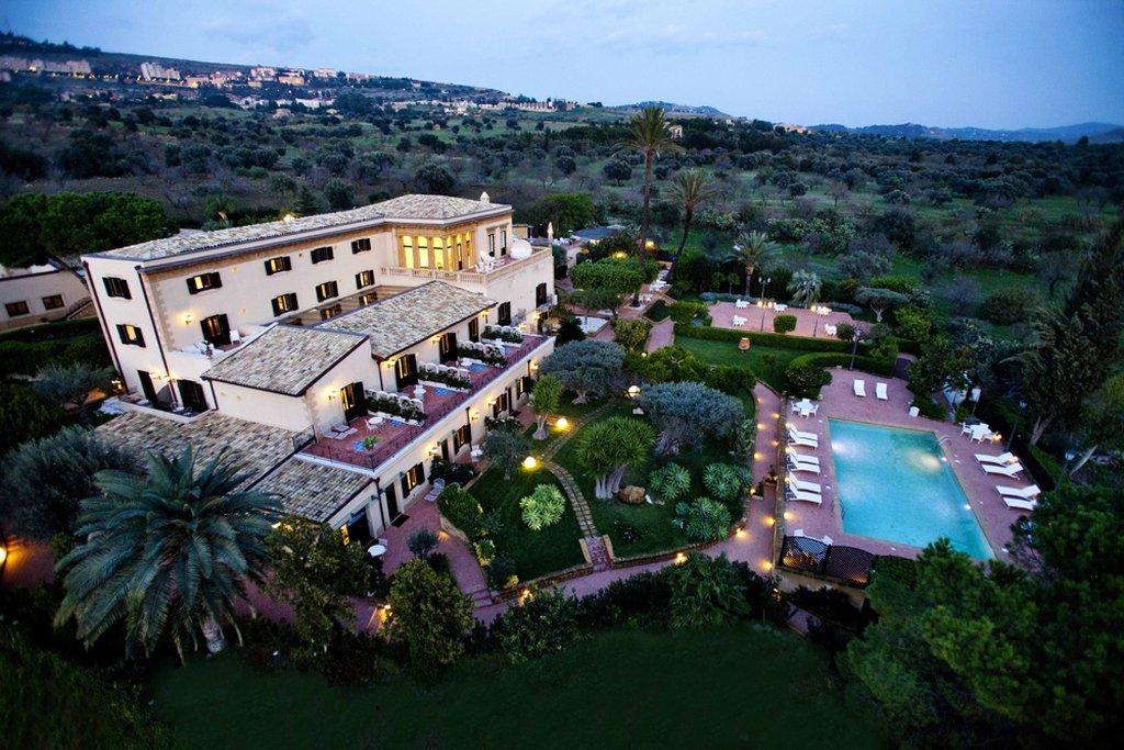 Villa Athena Resort Agrigento Ngoại thất bức ảnh The hotel