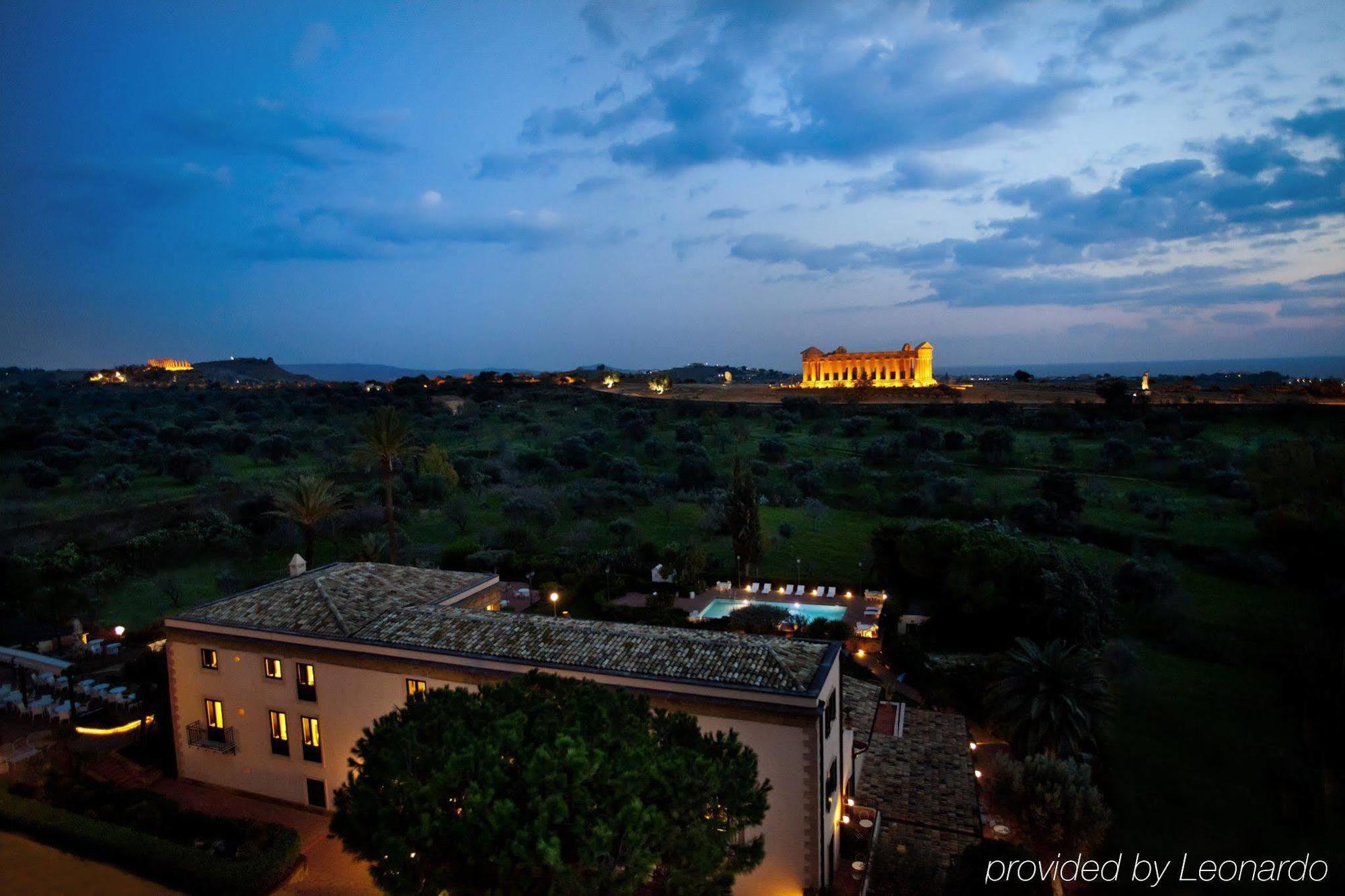 Villa Athena Resort Agrigento Ngoại thất bức ảnh View of the Acropolis of Paestum from the Hotel
