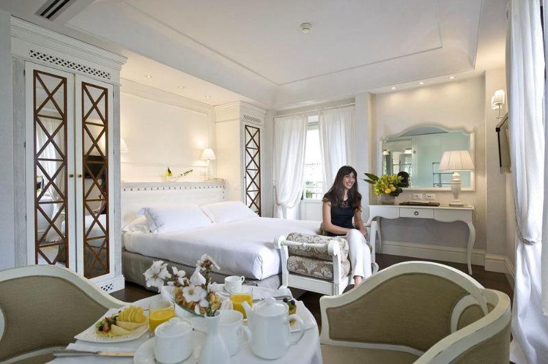 Villa Athena Resort Agrigento Ngoại thất bức ảnh A suite at the Mandarin Oriental, Bangkok
